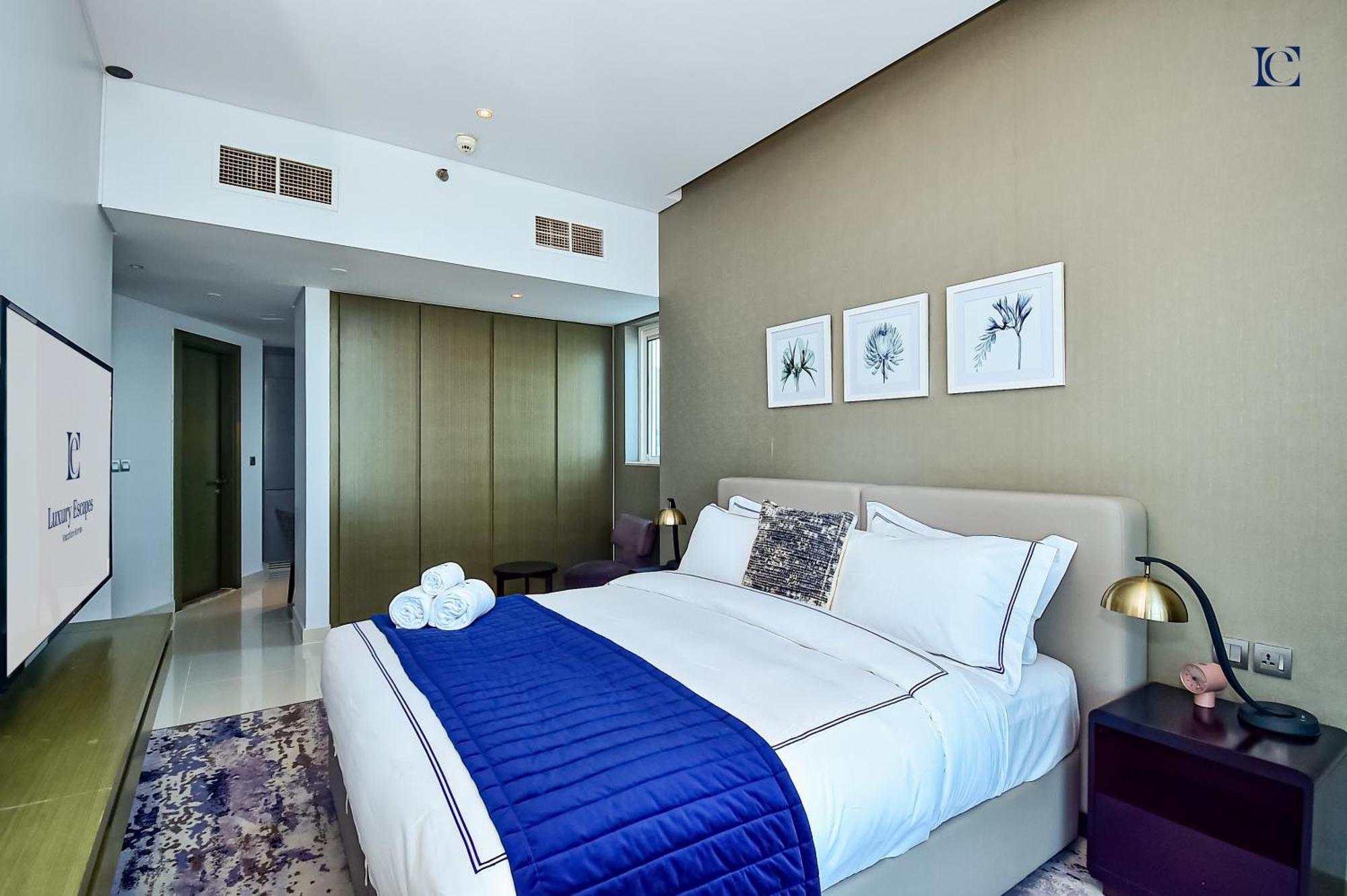 Апартаменты Luxury Escapes - Damac Maison Prive - Canal View Apts - Near Mall