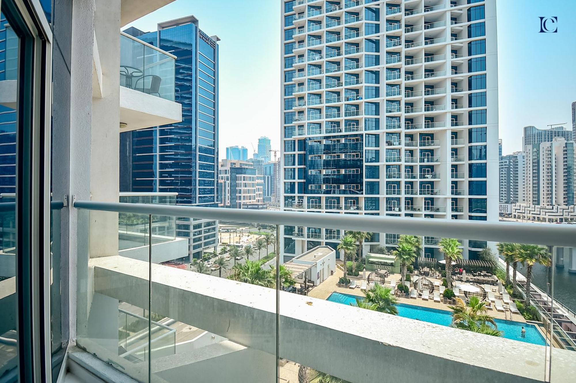 Luxury Escapes - Damac Maison Prive - Canal View Apts - Near Mall * Дубай