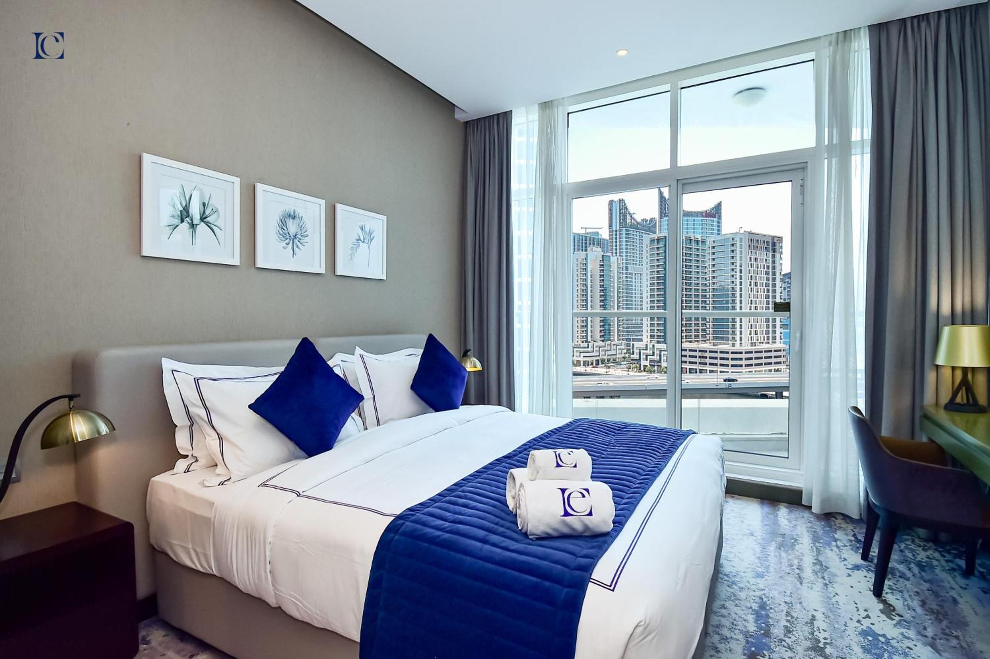 Luxury Escapes - Damac Maison Prive - Canal View Apts - Near Mall Дубай