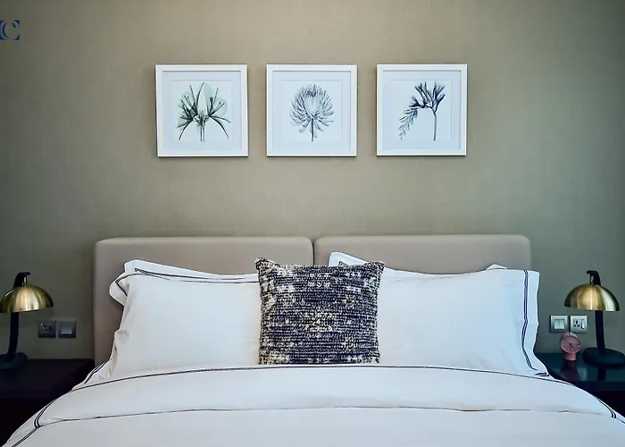 Luxury Escapes - Damac Maison Prive - Canal View Studio Apts - Near Dubai Mall